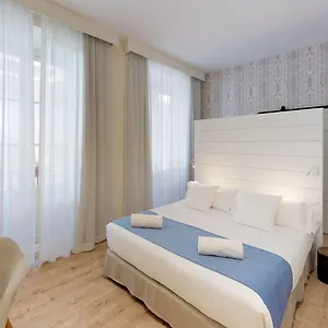 https://madeinterranea-suites.es-andalucia.com